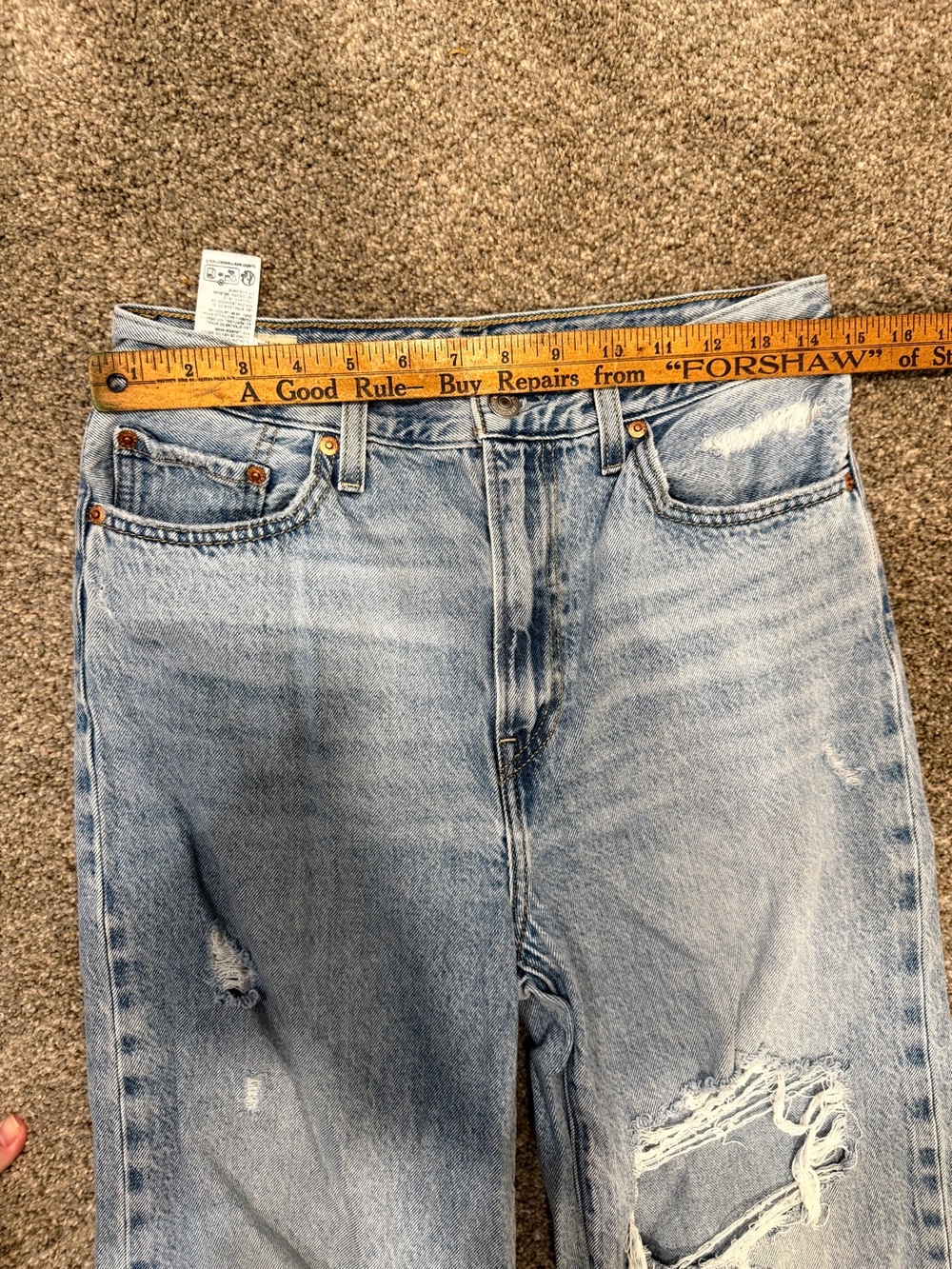 GT-0155 Levi’s Ribcage Wide Leg Jeans 28 Light Wash Distressed High Rise - Picture 6 of 7